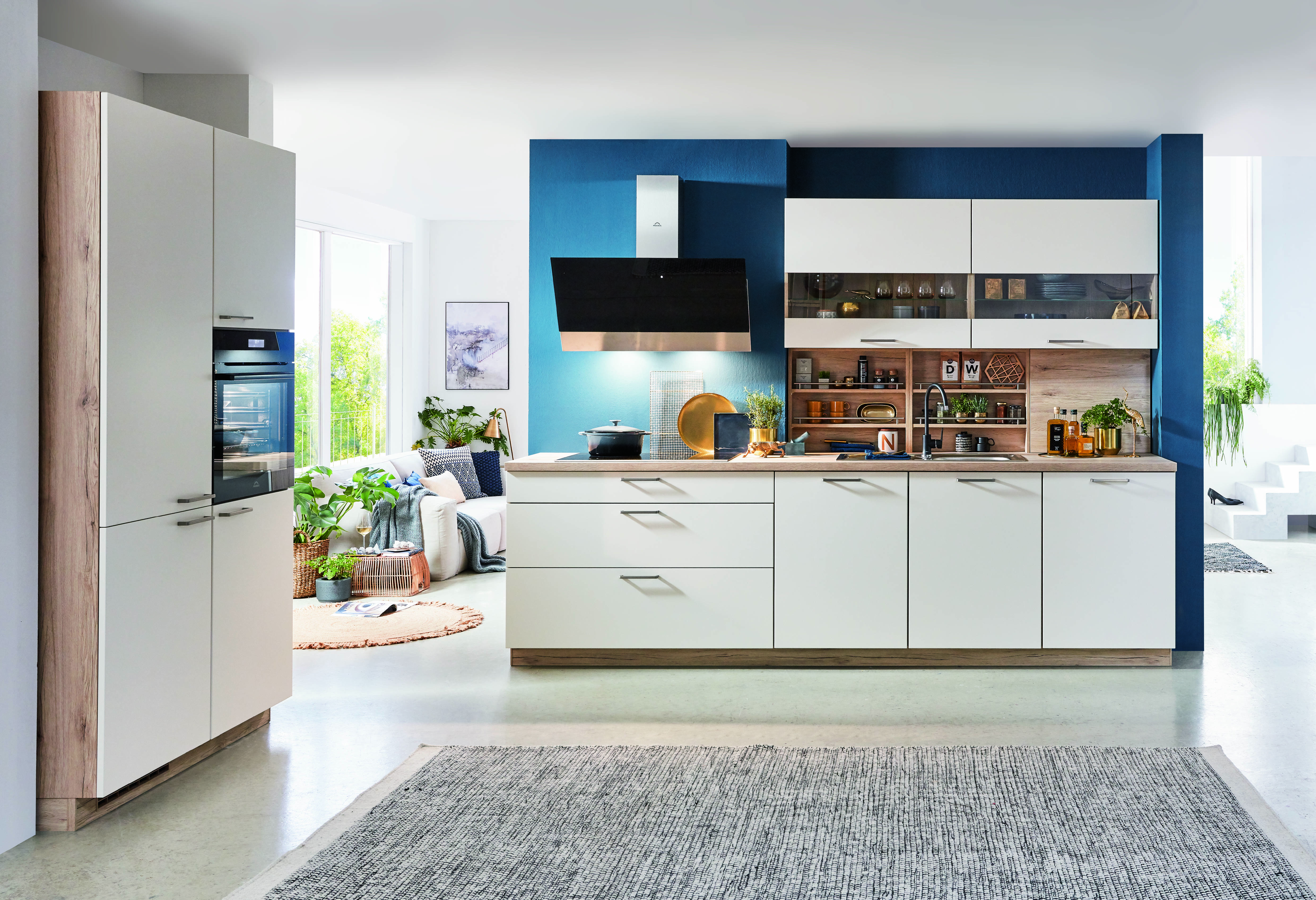 zweizeilige Kueche in Frontfarbe Fashion weiß zweizeilige Kueche in Frontfarbe Fashion weiß