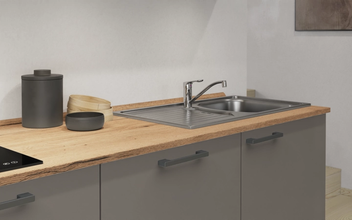 möbelnavi Küchen-Zeile 240 cm mit E-Geräten Planung 1 3