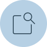 Eine Lupe, die über einem Kästchen schwebt, dargestellt als minimalistisches Symbol auf einem hellblauen, kreisförmigen Hintergrund, was auf eine Suchfunktion hindeutet. Eine Lupe, die über einem Kästchen schwebt, dargestellt als minimalistisches Symbol auf einem hellblauen, kreisförmigen Hintergrund, was auf eine Suchfunktion hindeutet.