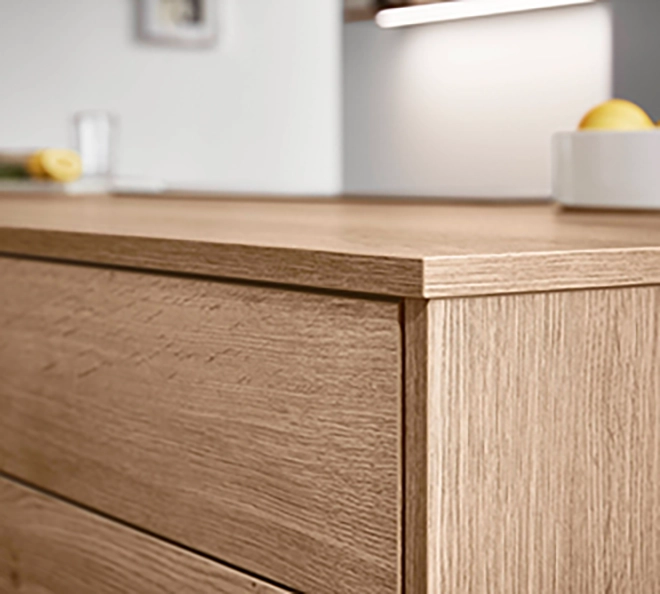 Küche mit Holzfronten und natürlicher Gestaltung als Beispiel für Küchen nach Stil und Design Küche mit Holzfronten und natürlicher Gestaltung als Beispiel für Küchen nach Stil und Design